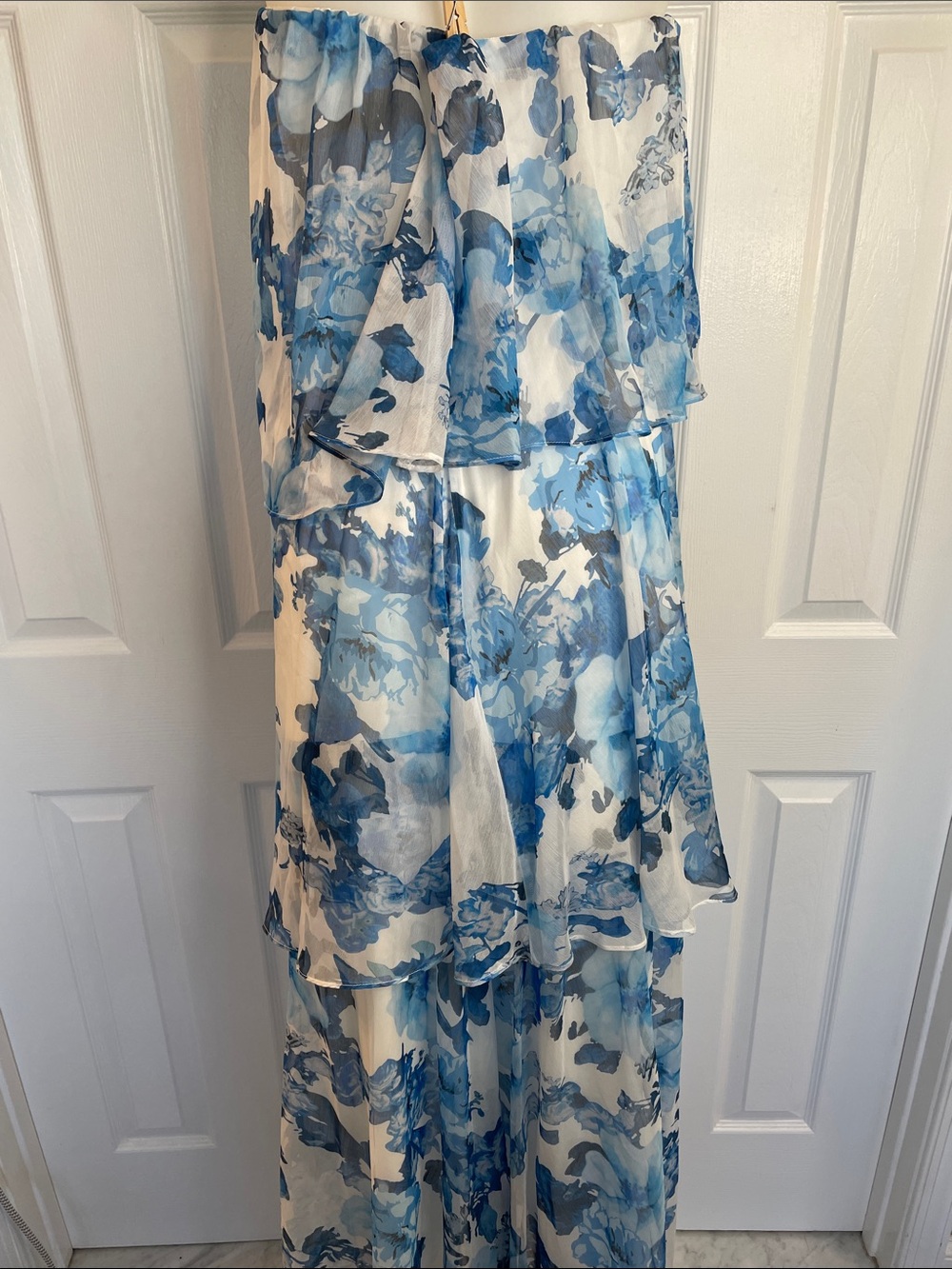 PETAL & PUP BLOOM TIERED BLUE & WHITE FLORAL STRAPLESS & LAYERED LONG DRESS SZ M - Picture 10 of 13